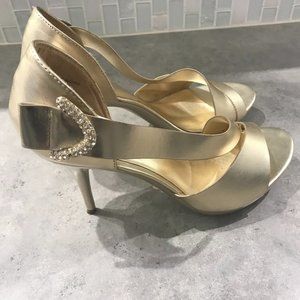 Ladies Gold Heels